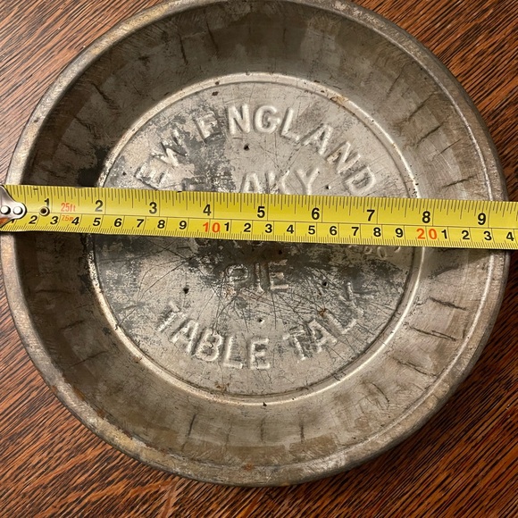 Vintage New England Table Talk Metal Pie Pan - Picture 4 of 4